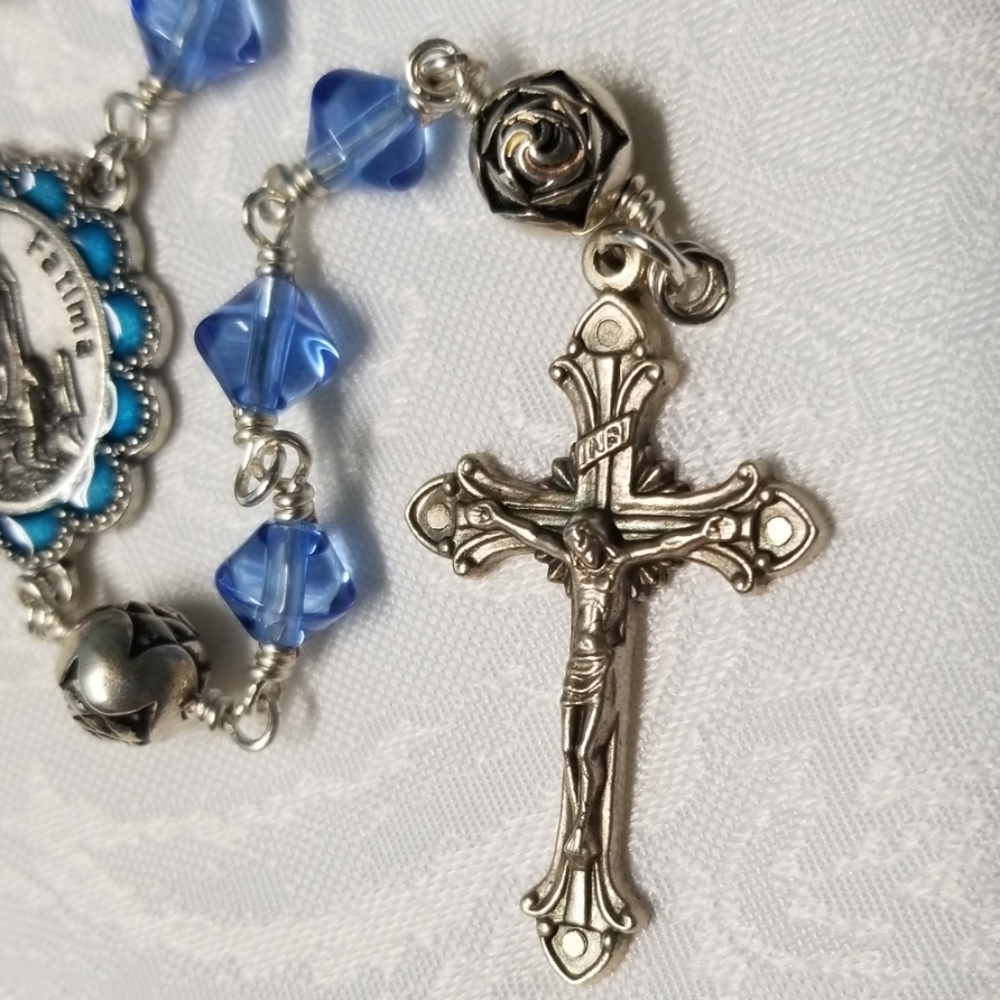 **SOLD**Our Lady of Fatima Rosary! - Picture 3 of 3